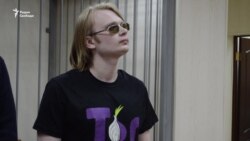 Cуд продлил домашний арест математику Дмитрию Богатову