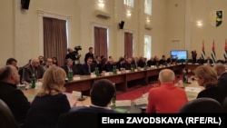 Обсуждение закона состоялось в администрации президента, куда пригласили около восьмидесяти представителей абхазского бизнеса