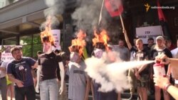 Активісти підпалили шапки на манекенах із фотографіями Шокіна, Гузиря і Столярчука