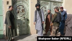 تصویر از جریان تلاشی خانه ها در ولایت هرات 