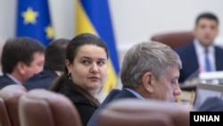 Міністр фінансів України Оксана Маркарова під час засідянн уряду Володимира Гройсмана