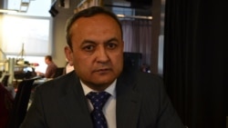 Б.Ҳамроев: Ўзбеклар Россияда тотал назоратга олинмоқда!