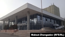 Токтоболот Абдымомунов атындагы Кыргыз улуттук академиялык драма театры. 7-декабрь, 2021-жыл.