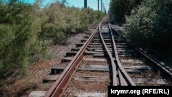 Рух обмежили через обстріли бойовиків