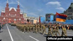 Russia -- Armenian soldiers march in a WW2 military parade in Moscow's Red Square, May 9, 2015.