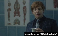 Молдавский актер Эмилиан Крецу в ироничном ролике Минздрава страны