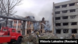 Чоловік, якого госпіталізували після обстрілу, помер у реанімації. На фото - наслідки російського обстрілу Миколаєва у липні 2023 року 