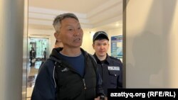 Азаматтық белсенді Жаннат Ахмедияров соттан кейін. 10 мамыр, 2023 жыл. 