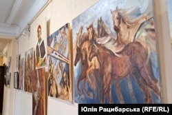 На персональній виставці Олени Середи