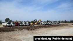 Орок айылына салына турчу стадиондун орду. 30-август, 2023-жыл.