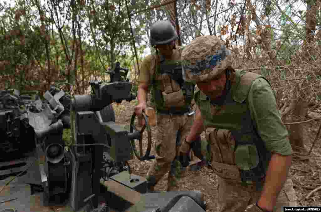 Підготовка гармати до бою