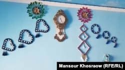 در حال حاضر خانواده ها در غور مشتری های اصلی صنایع دستی اند