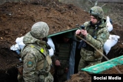 Олександр Єрмаков знімає військових для медіацентру Держприкордонслужби