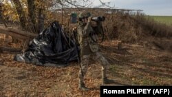 Ուկրաինացի զինծառայողը Խերսոնի մատույցներում, արխիվ