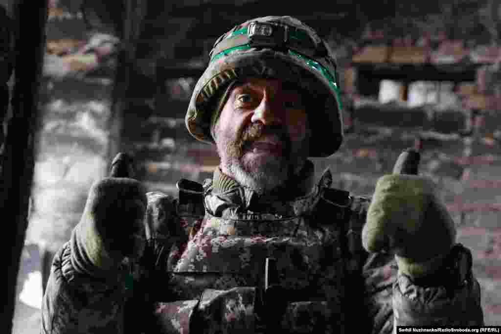 &laquo;Б&#39;ємо і б&#39;ємо їх, шакалів. Лізуть, як таргани з-за печі. Тут інакше ніяк. Тримаємо, що можемо. Що не можемо, теж тримаємо. Тримаємо все&raquo;,&nbsp;&ndash; каже військовий&nbsp;93-ї окремої механізованої&nbsp;&nbsp;бригади &laquo;Холодний Яр&raquo; Юрій. Так він описав ситуацію у Бахмуті 25 лютого&nbsp;&nbsp;2023 року. Дата 6 грудня є знаковою і для періоду визвольних змагань України у&nbsp;1917&minus;1921 роках