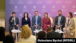 Учасники пресконференції про четвертий саміт перших леді та джентльменів, 18 червня 2024 року 