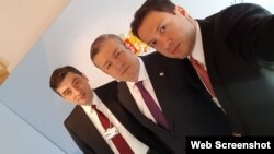 პრემიერ-მინისტრი გიორგი კვირიკაშვილი, ეკონომიკის მინისტრი გიორგი გახარია და GCF-ის აღმასრულებელი დირექტორი გიორგი ბაჩიაშვილი დავოსში მსოფლიო ეკონომიკურ ფორუმზე, რომელიც 2017 წლის 17-20 იანვარს ჩატარდა