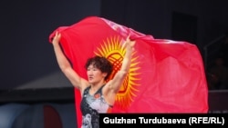 Күрөш: Айсулуу, Айпери жана Тайырбек чемпион болду  