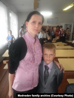 Артур Медведєв з мамою Оленою. Фото з особистого архіву родини