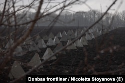 Протитанкова лінія оборони на межі Сумщини і Курської області Росії