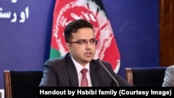 محمود شاه حبیبی رئیس اسبق اداره هوانوردی که از یک سال به این طرف نزد طالبان زندانی است