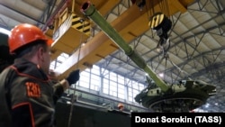 Орусиядагы танк чыгарган завод. Архив