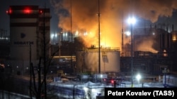 За даними командування, уражено установку з фракціонування та перевалки газового конденсату (фото архівне)