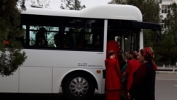 Diňle: Paýtagtda täze awtobuslaryň köçe-ýol hadysalaryna uçramagy ýygjamlaşdy