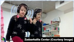 Дитина в центрі «Задзеркалля»