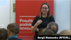 Менторська допомога у запуску власного бізнесу буде для українських біженців у Чехії безкоштовною