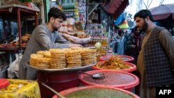 تصویر آرشیف: یکی از دکانهای خوراکه فروشی در کابل 