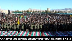 Иран. 3-январдагы кол салуудан мерт кеткендердин жерге берүү зыйнаты. 