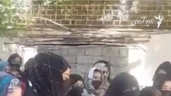 تظاهرات زنان در اعتراض به بسته شدن آرایشگاه ها
