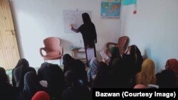 ندا محمد ندیم، سرپرست وزارت تحصیلات عالی طالبان، اعلام کرد که تصمیم‌گیری در مورد تحصیل دختران به تحقیقات علما بستگی دارد.