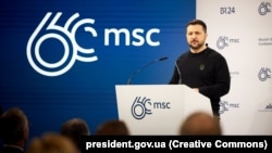 Фото від 17 лютого 2024 року. Президент України Володимир Зеленський виступає з промовою на Мюнхенській конференції з безпеки