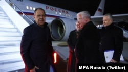 Лавров в аэропорту Скопье