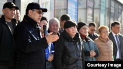 Президент Садыр Жапаровдун "Дордой" базарынын соодагерлери менен жолугушуусу, 5-декабрь 2023-жыл. 