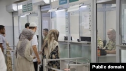 Кыргыз-өзбек чек арасындагы өткөрүү пункттарынан бири. 