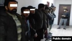 Пакистандын жана Бангладештин жарандары. ИИМ тараткан сүрөт.