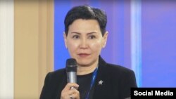Айнур Жоробекова.