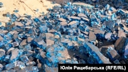 Уламки скла