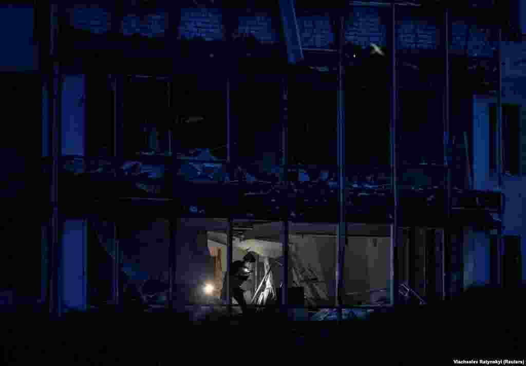 UKRAINE-CRISIS/ATTACK-ZAPORIZHZHIA