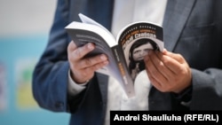 На прэзентацыі кнігі «Там, дзе няма цемнаты: Радыё Свабода» Аляксандра Лукашука, ілюстрацыйнае фота 