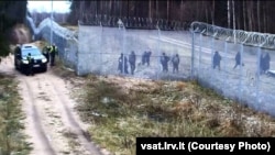Адзін зь міграцыйных інцыдэнтаў на мяжы Беларусі і Літвы, архіўнае фота