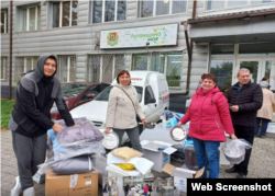 Переселенці з Луганщини отримали благодійну допомогу у Львівському гуманітарному хабі. 23.10.2023. ТГ Артем ЛИСОГОР