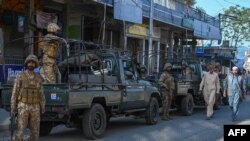 شماری از عساکر پاکستانی