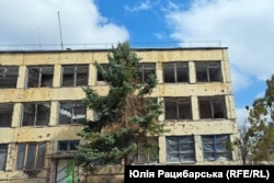 Будівля школи, село Миролюбівка на Херсонщині, квітень 2024 року