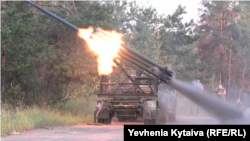 Українські військові працюють у Серебрянському лісництві на Кремінському напрямку, вересень 2023 року