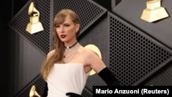 Тейлор Свифт "Грэмми" сыйлыгын тапшыруу аземинде. 5-февраль 2024-жыл