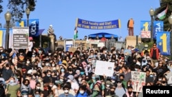 АКШ. Студенттердин акциясы.